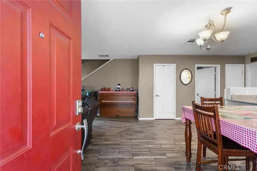 21753 Sempra Place, Saugus, CA 91350 - Image #2