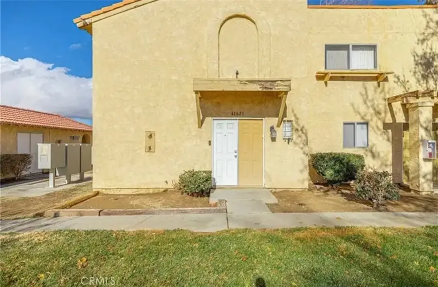 43621 Stanridge, Lancaster, CA 93535 - Image #2