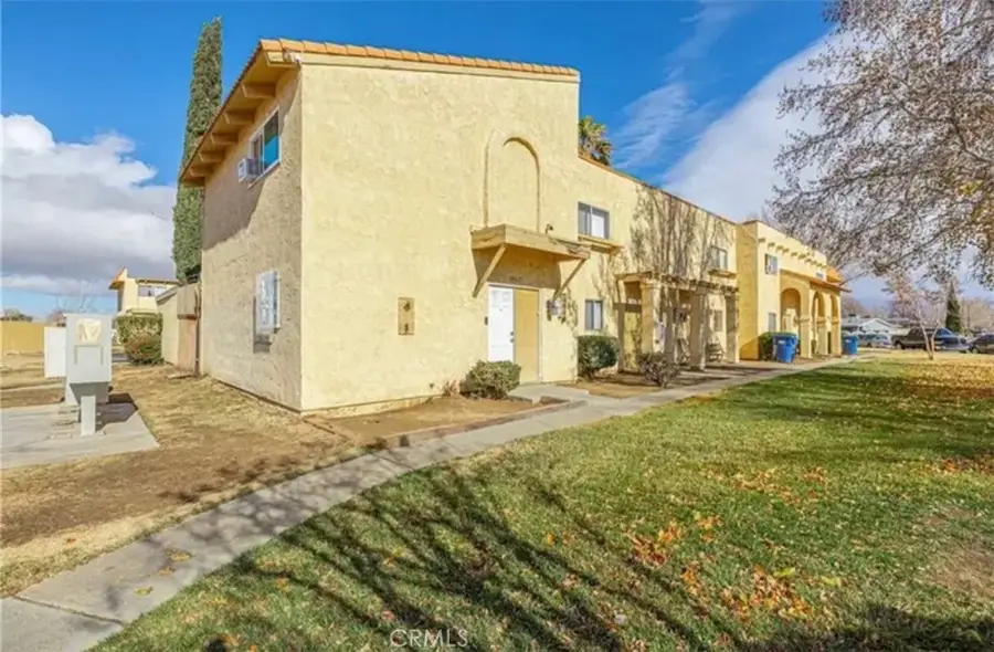 43621 Stanridge, Lancaster, CA 93535 - Image #3