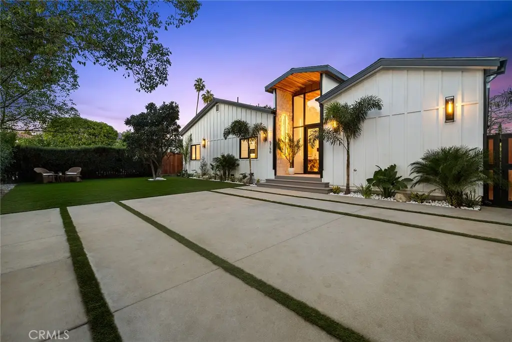 5750 Stansbury Avenue, Sherman Oaks, CA 91401 - Image #1