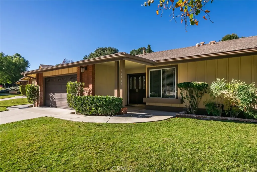 19539 Mesa Of The Oaks, Santa Clarita, CA 91321 - Image #1