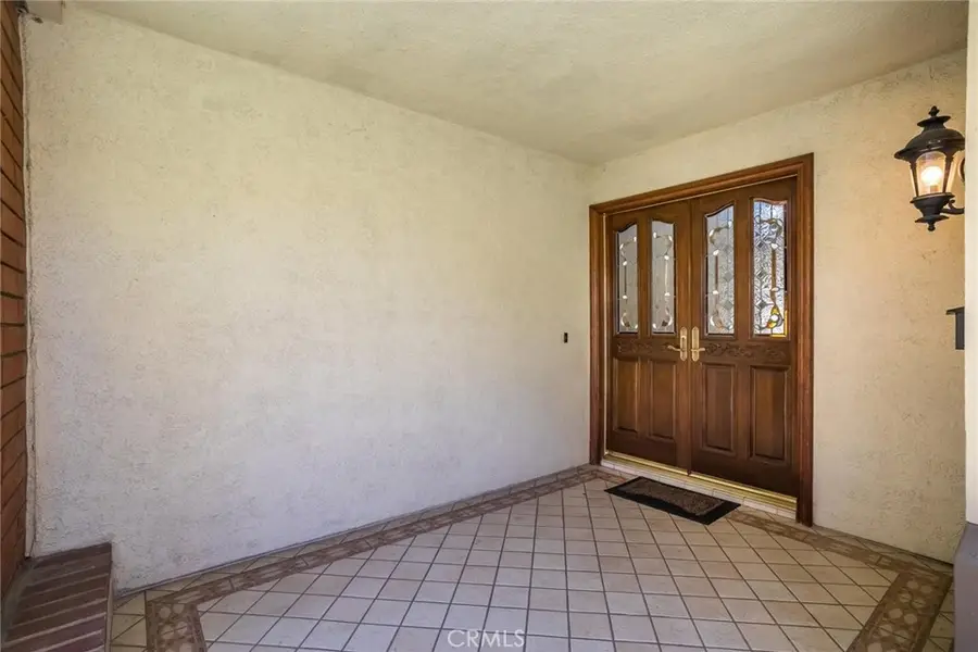 19539 Mesa Of The Oaks, Santa Clarita, CA 91321 - Image #3