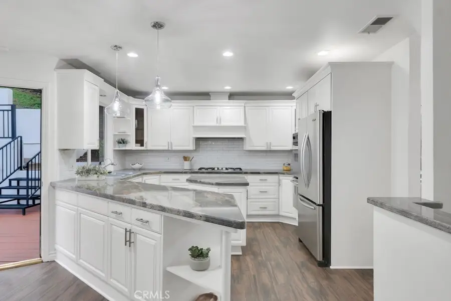 4384 Saltillo, Woodland Hills, CA 91364 - Image #3