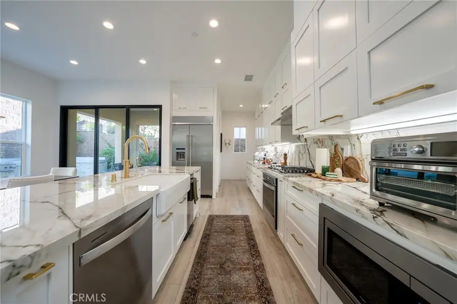 20811 W Bur Oak, Porter Ranch, CA 91326 - Image #2