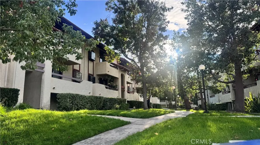 18193 Sundowner Way #816, Canyon Country, CA 91387 - Image #2