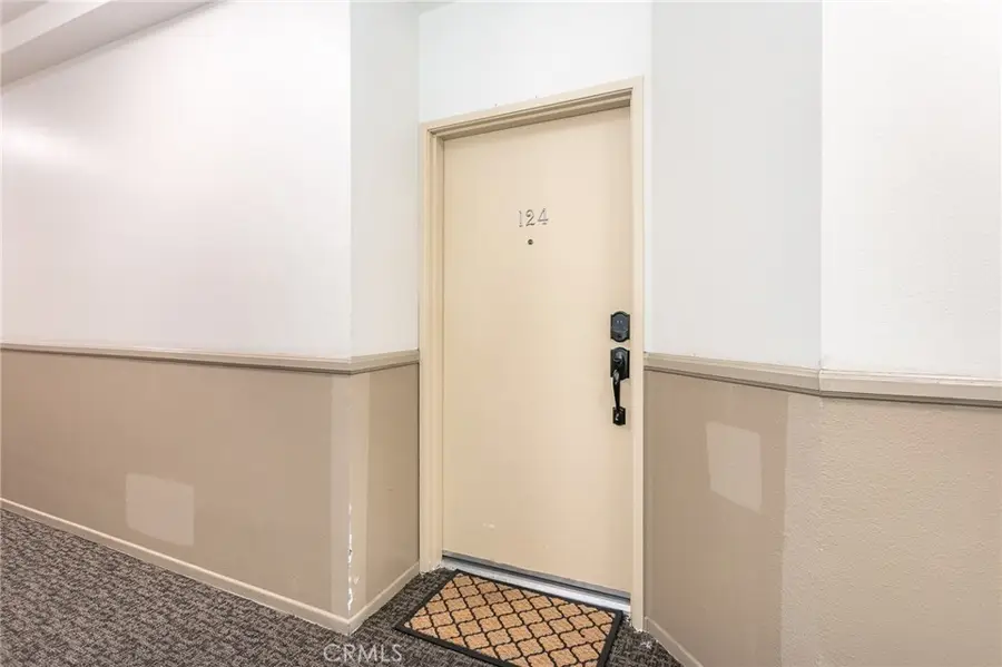 19350 Sherman Way #124, Reseda, CA 91335 - Image #3