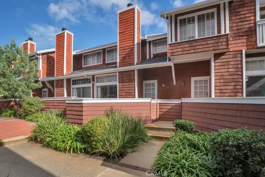 19431 Sherman Way #10, Reseda, CA 91335 - Image #2