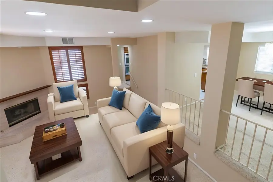 23169 Mulholland, Woodland Hills, CA 91364 - Image #3