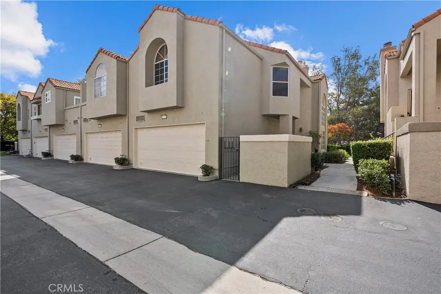 22371 Mission Circle, Chatsworth, CA 91311 - Image #2
