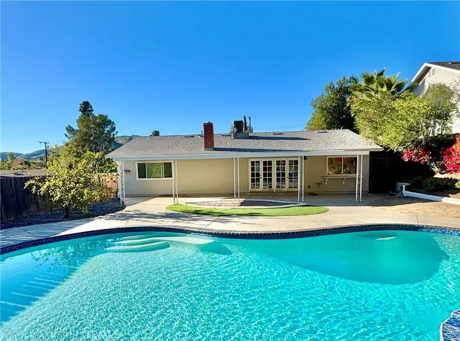 7063 Middlesbury Ridge Circle, West Hills, CA 91307 - Image #2