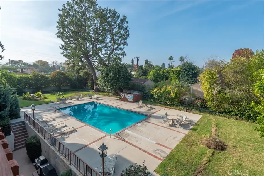 5115 Kester, Sherman Oaks, CA 91403 - Image #2