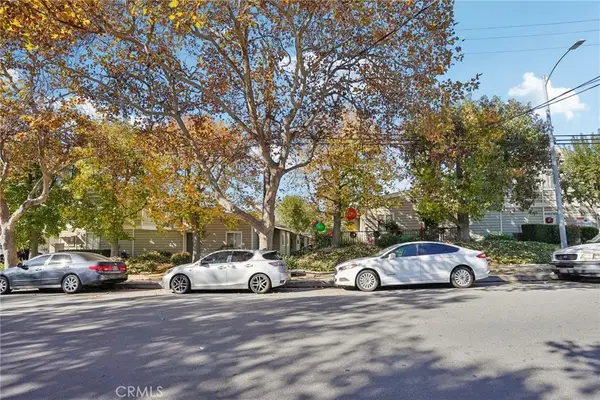 11377 Osborne Place #13, Sylmar, CA 91342