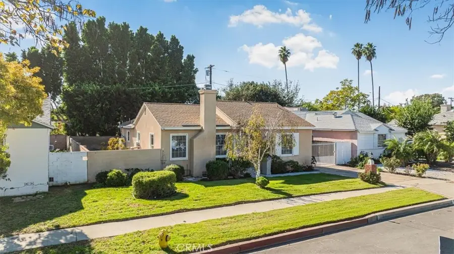 19612 Schoolcraft, Reseda, CA 91335 - Image #2