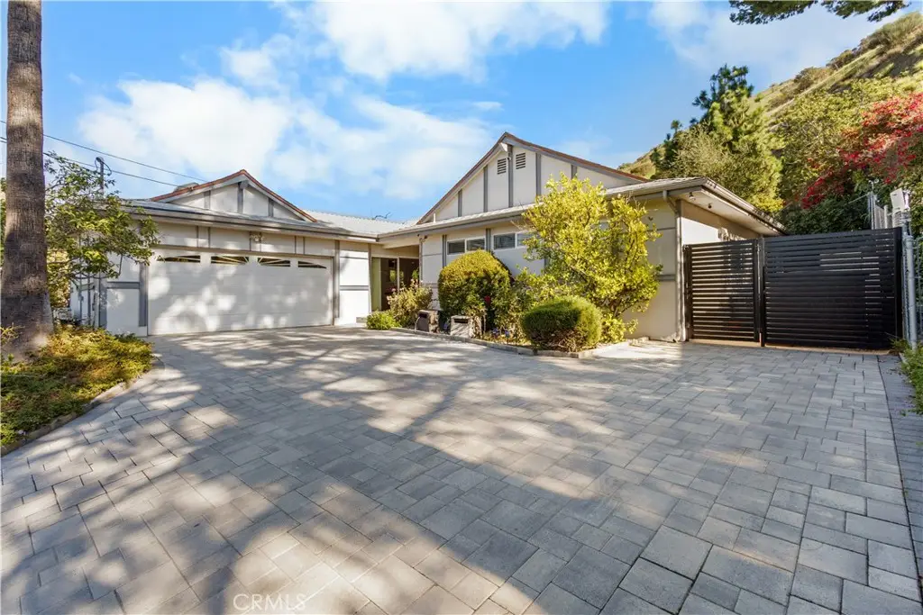 8674 Vine Valley, Sun Valley, CA 91352 - Image #1