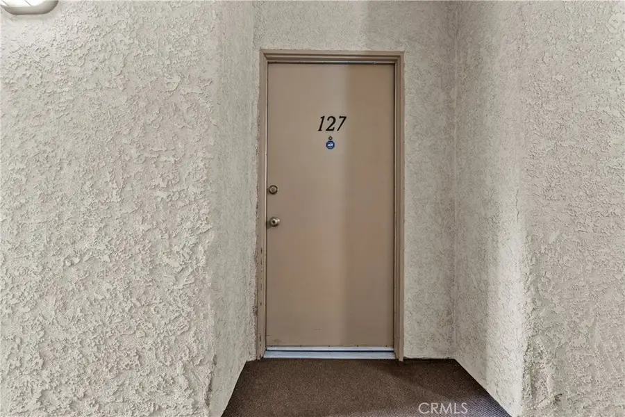 5325 Newcastle, Encino, CA 91316 - Image #3