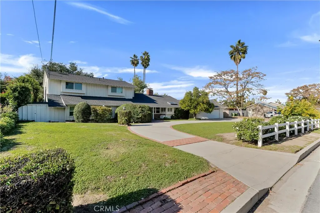 4771 Vista De Oro, Woodland Hills, CA 91364 - Image #1