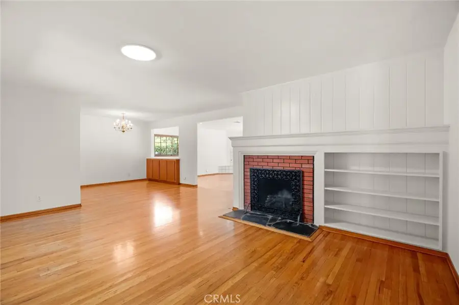 5249 Ventura Canyon Avenue, Sherman Oaks, CA 91401 - Image #3