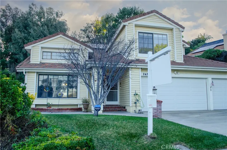 24371 Crestview, Newhall, CA 91321 - Image #3