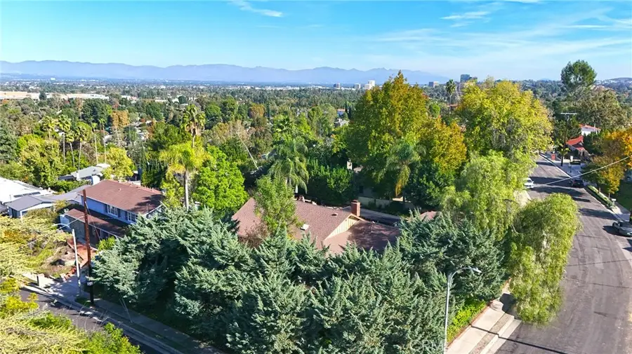 23421 Aetna Street, Woodland Hills, CA 91367 - #3