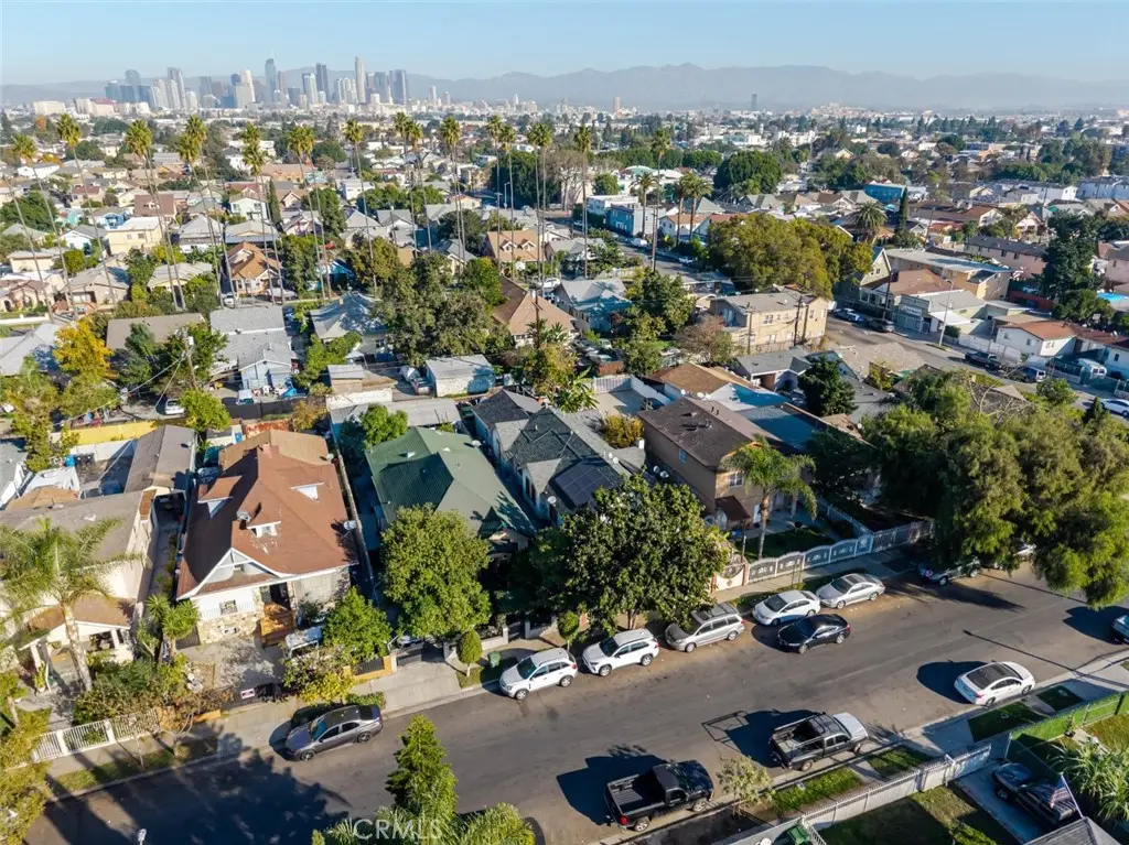 811 E 43rd Place, Los Angeles, CA 90011 - Image #1
