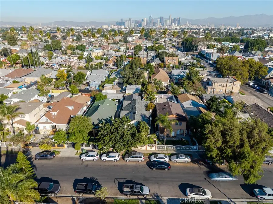 811 E 43rd Place, Los Angeles, CA 90011 - Image #2