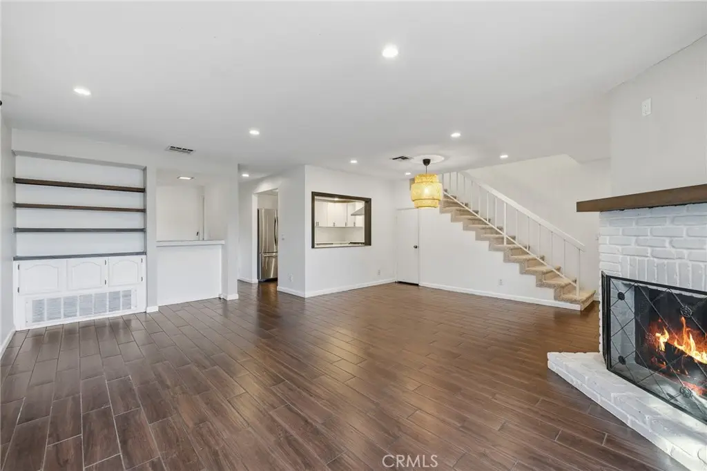 7231 Balboa Boulevard #A, Van Nuys, CA 91406 - Image #1