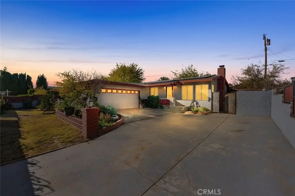 44221 4th Street E, Lancaster, CA 93535 - Image #1