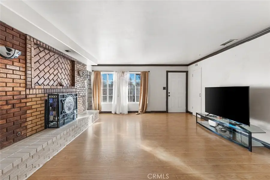 44221 4th Street E, Lancaster, CA 93535 - Image #3