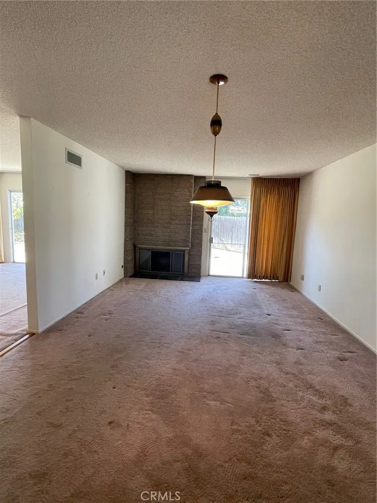 22336 Mobile Street, Woodland Hills, CA 91303 - Image #2