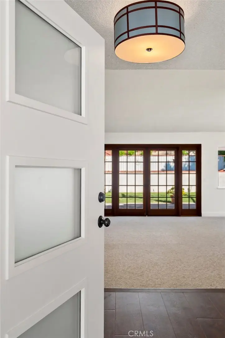 6553 Smoke Tree Avenue, Oak Park, CA 91377 - Image #3