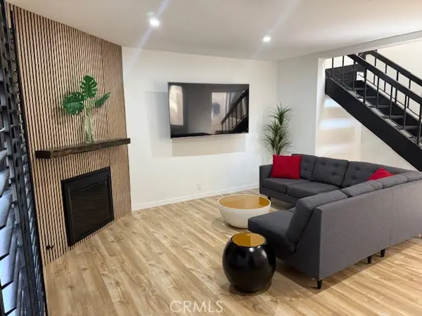 5401 Zelzah #114, Encino, CA 91316