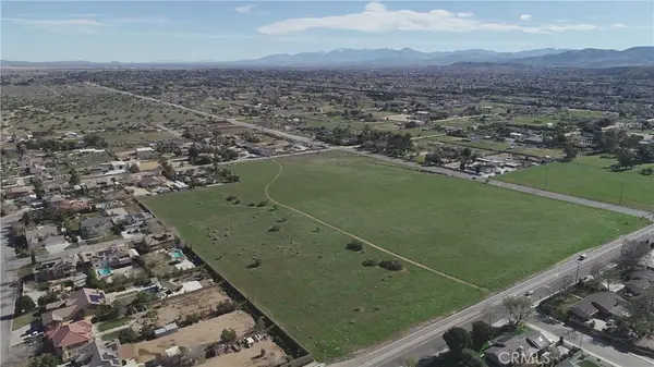 45 W Stw (pav) Vic, Quartz Hill, CA 93536