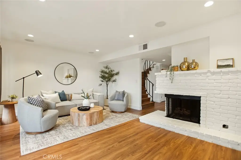 230 Bethany #124, Burbank, CA 91504 - #1