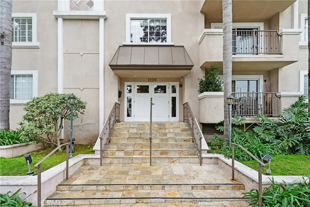 1228 14th Street #105, Santa Monica, CA 90404 - Image #1