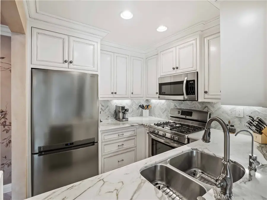 23839 Del Monte, Valencia, CA 91355 - Image #3