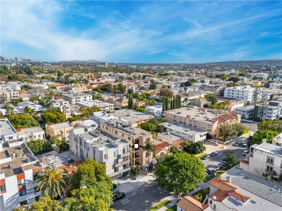 918 S Wooster Street #2, Los Angeles, CA 90035 - #2