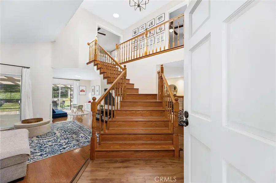 28205 Stonington Lane, Saugus, CA 91350 - Image #3