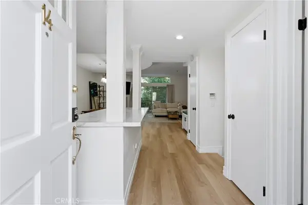 5107 Coldwater Canyon #14, Sherman Oaks, CA 91423