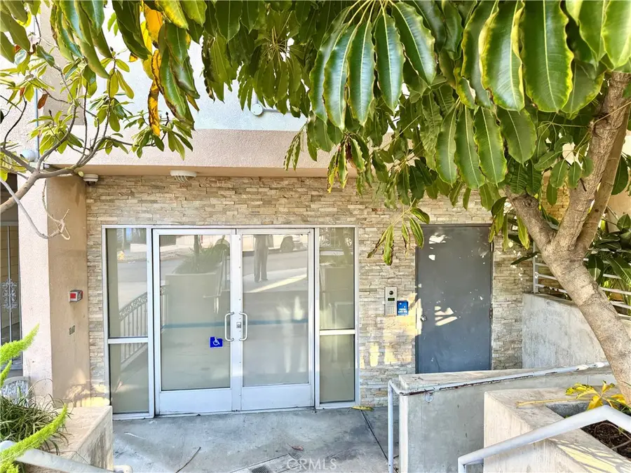 980 S Oxford #304, Los Angeles, CA 90006 - #3