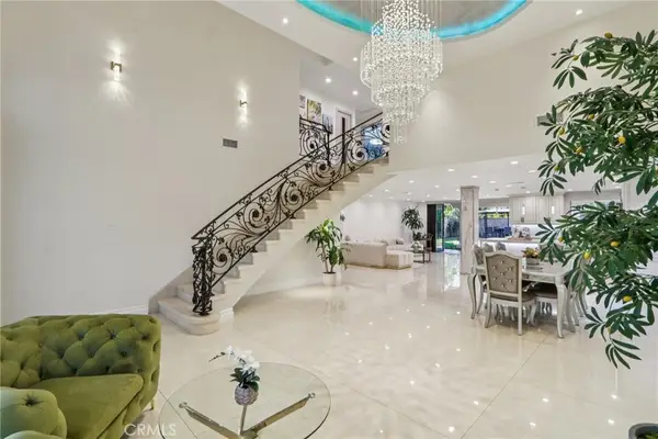 6355 Yolanda Avenue, Tarzana, CA 91335