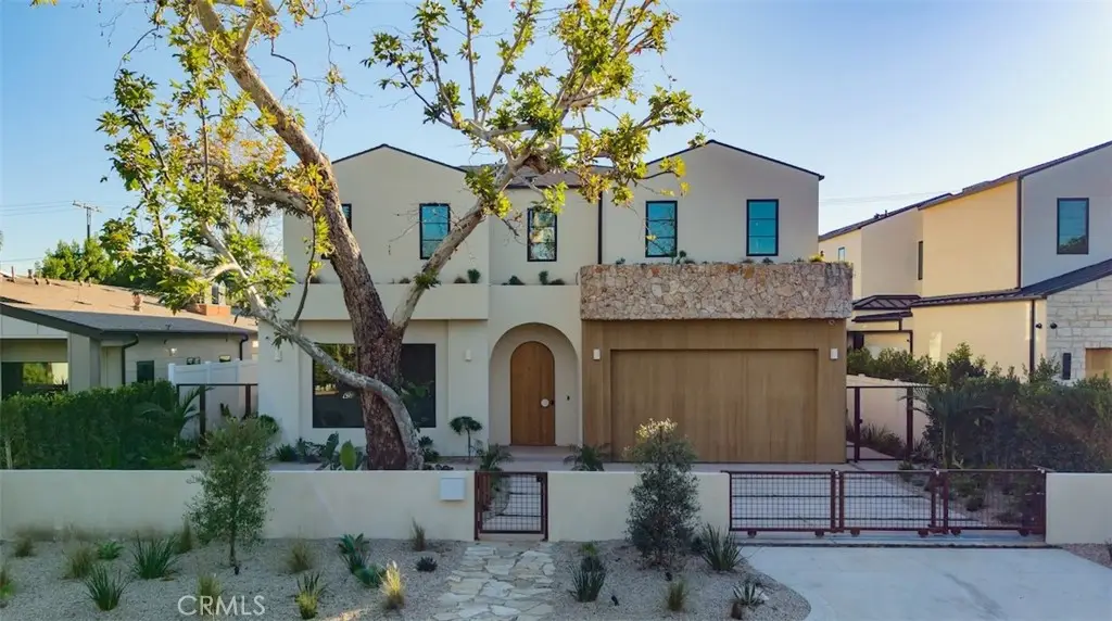 11746 Blix, Valley Village, CA 91607 - Image #1