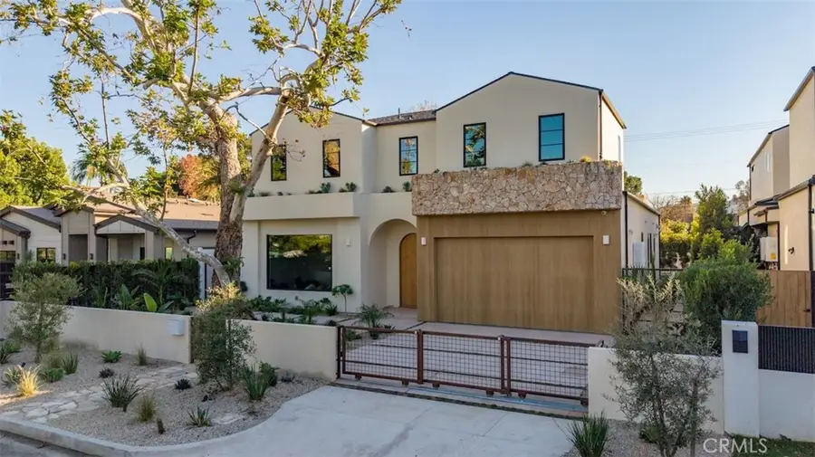11746 Blix, Valley Village, CA 91607 - Image #2