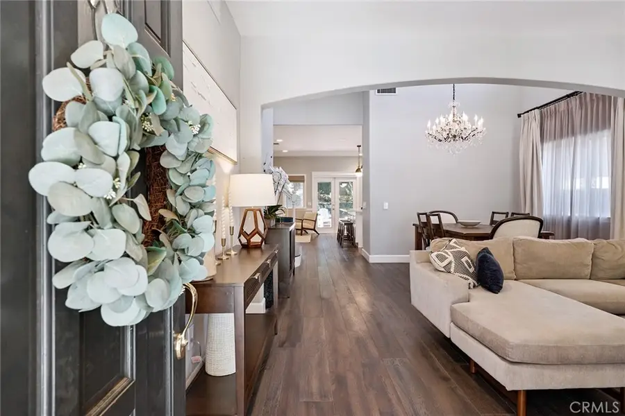 5179 Knollwood Way, Woodland Hills, CA 91364 - Image #2