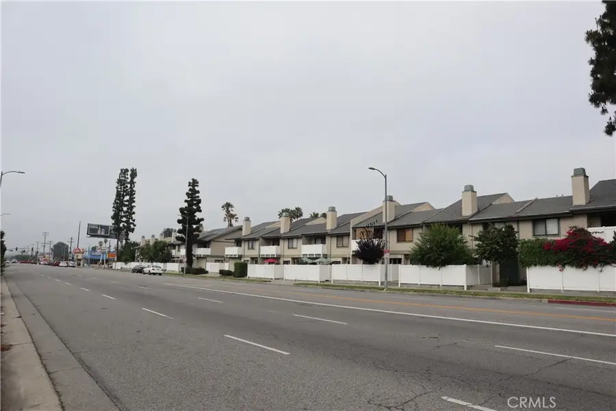 8341 Unit #10 De Soto, Canoga Park, CA 91304 - #2