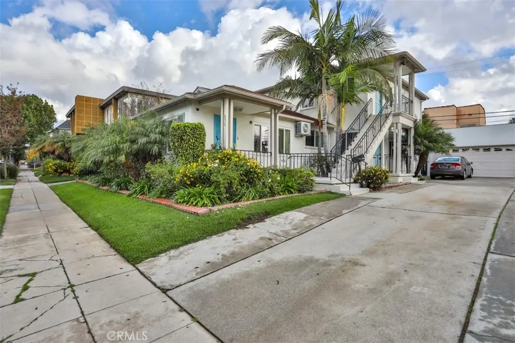 854 Alandele Avenue, Los Angeles, CA 90036 - #1