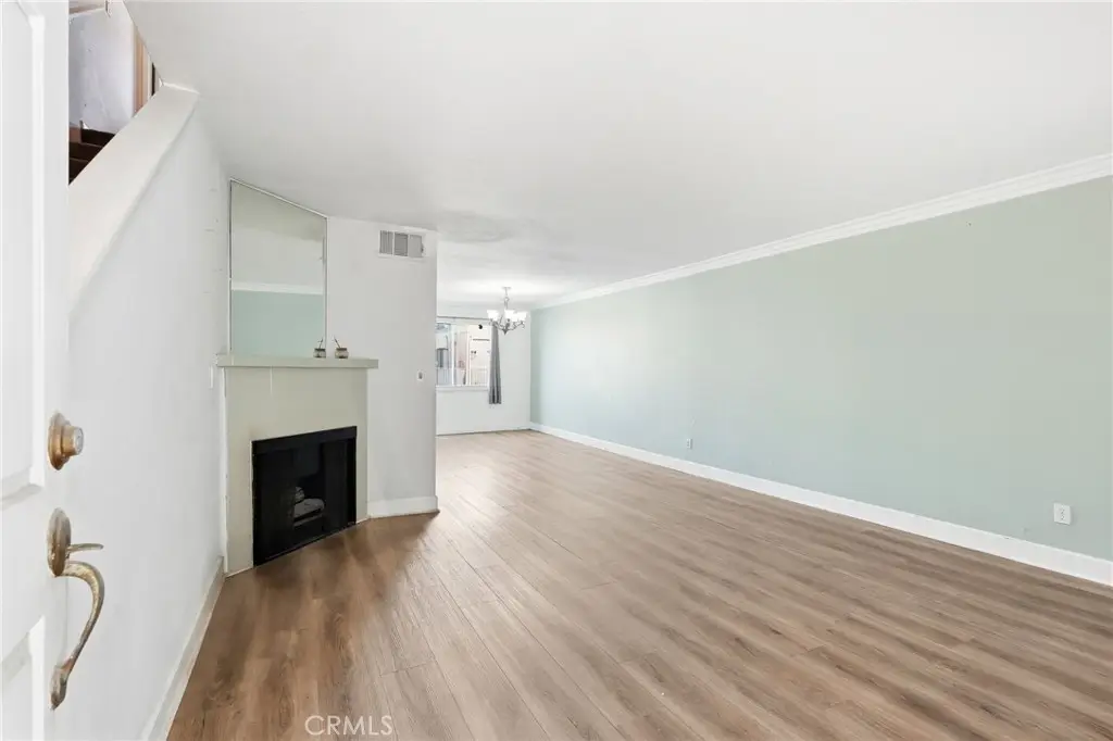 7045 Woodley Avenue #124, Lake Balboa, CA 91406 - #1