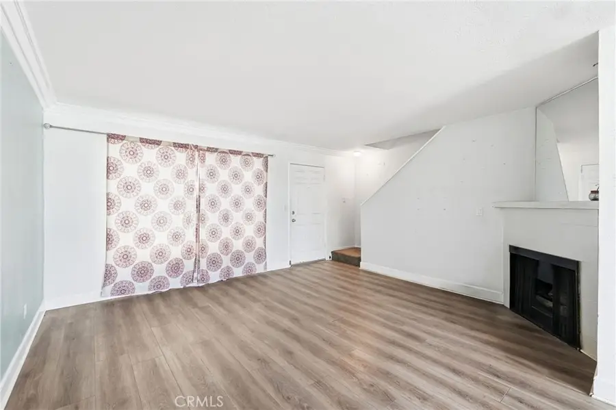 7045 Woodley Avenue #124, Lake Balboa, CA 91406 - #2