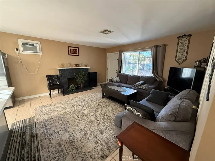 19512 Leadwell, Reseda, CA 91335 - Image #3