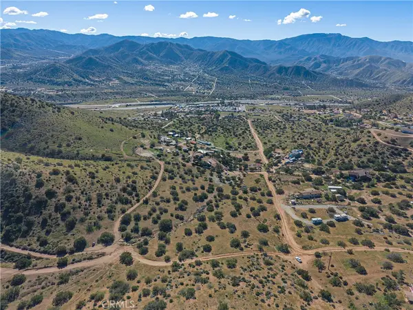 0 Vac/1/2 Mi N Sierra Hwy/i Mi E S, Acton, CA 93510