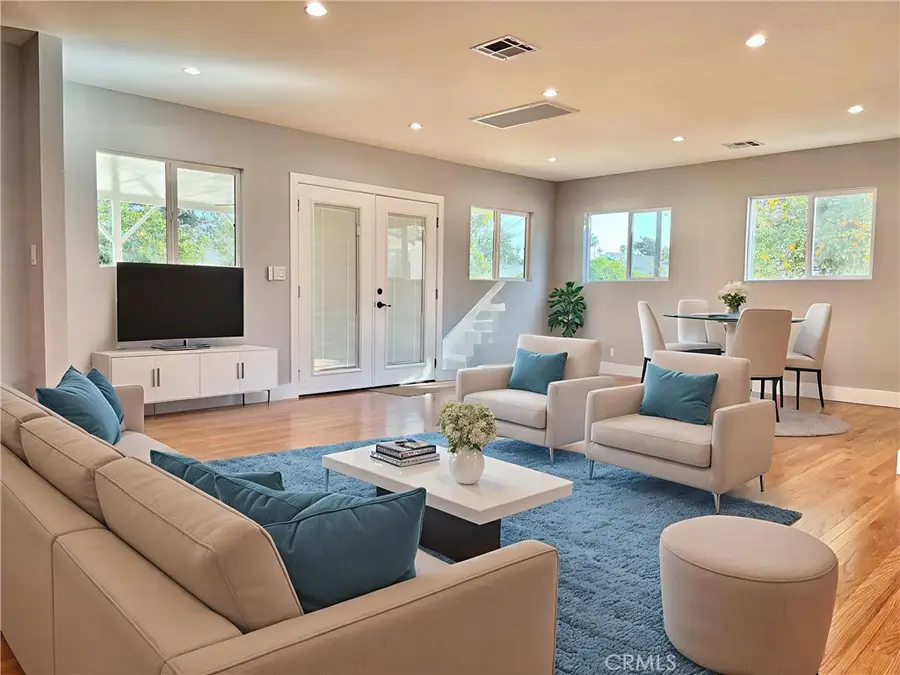 7328 Wish, Lake Balboa, CA 91406 - Image #2